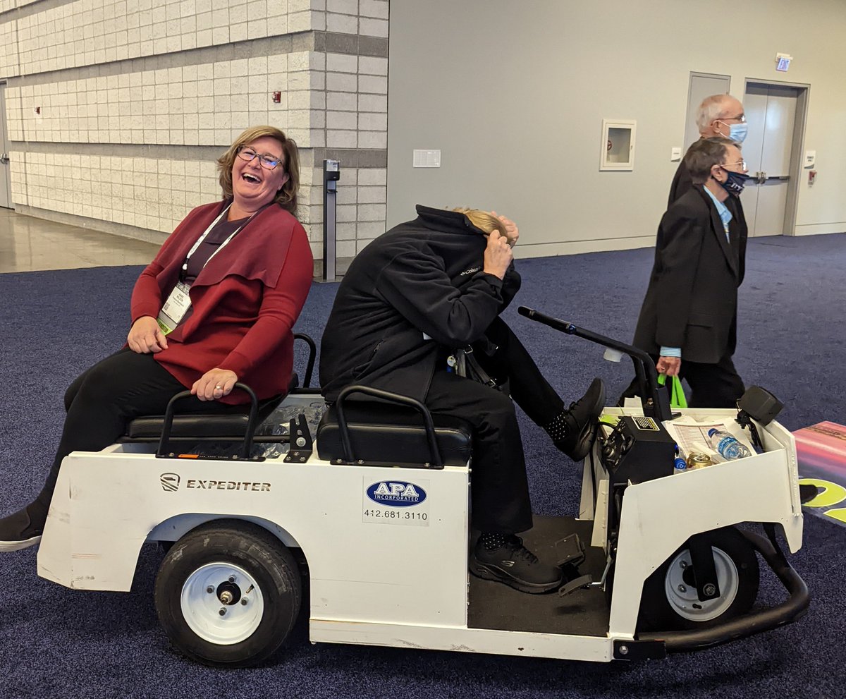 scimomof2's tweet photo. What happens at AVS exhibitor show stays there 😃 #avs68 https://t.co/5qX5XKUNFh