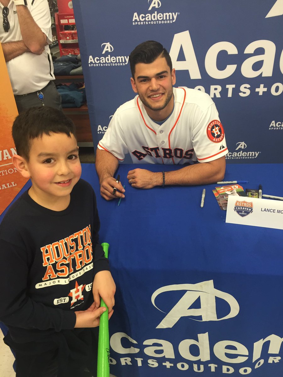 Yady_DeLaFuente's tweet photo. Talk about a throwback Adrian & @lmccullers43. #Circa2016 #burymeintheh #htown #houstonastros #LeveledUp https://t.co/QSrnw8X9yz