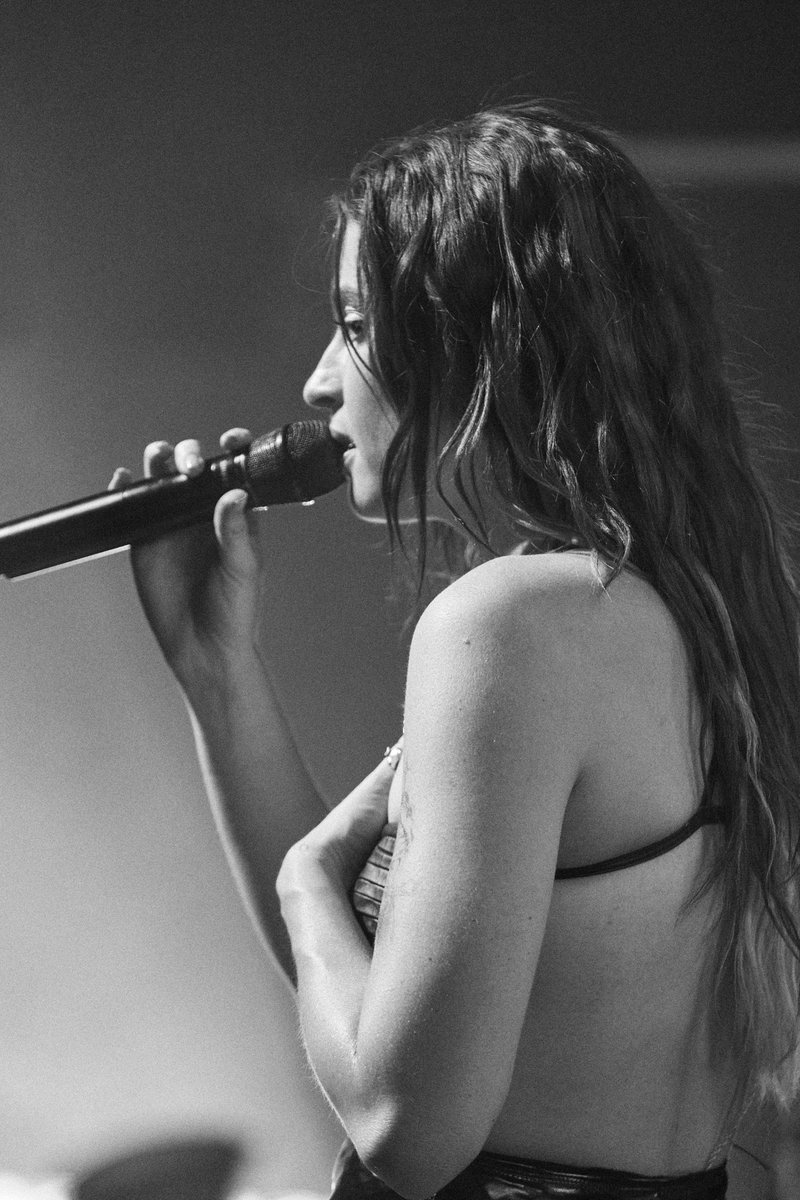 findingfletcher's tweet photo. straight to my heart denver https://t.co/X2NjJD0YT2