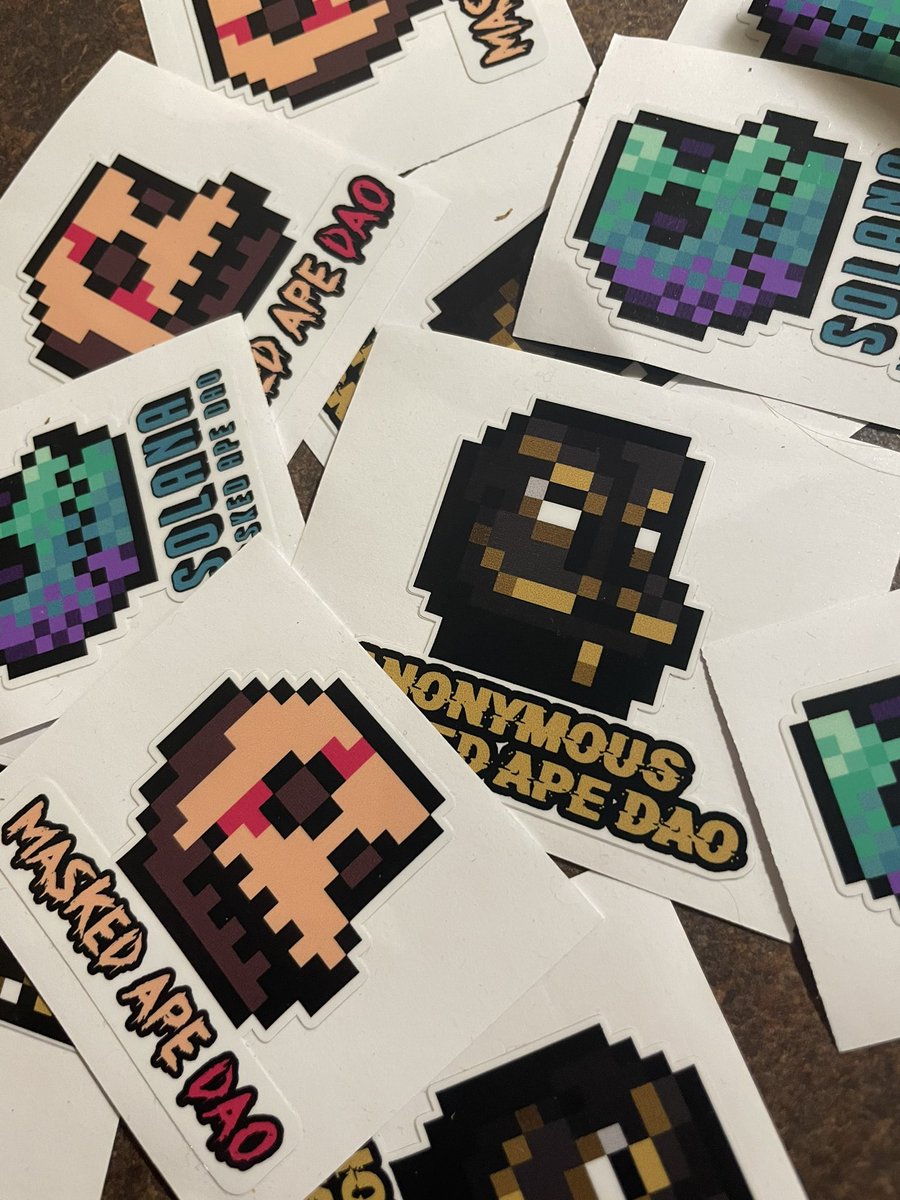 MoonkeyD7's tweet photo. What a job! @SatochiArtVault 🎭 @MaskedApeDAO 
Thx a lot for these sticks! Top quality and delivery 🔥🔥 LFG https://t.co/3lFkjsfJsc