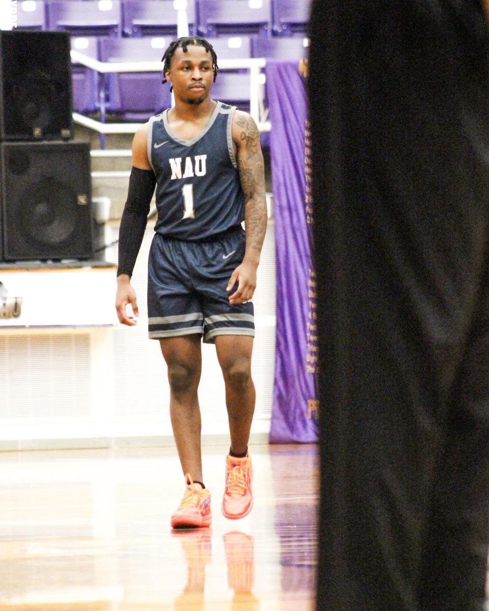 cameronDbishop's tweet photo. After All the adversity I faced you wouldn’t understand how much it means too me to even be back on the court after 2 LONG years away from the game  🙏🏽 blessed to be back. I now have 4 years of eligibility it’s going to be a special ride 💯#blessed #perseverance https://t.co/1sGidhH3yd