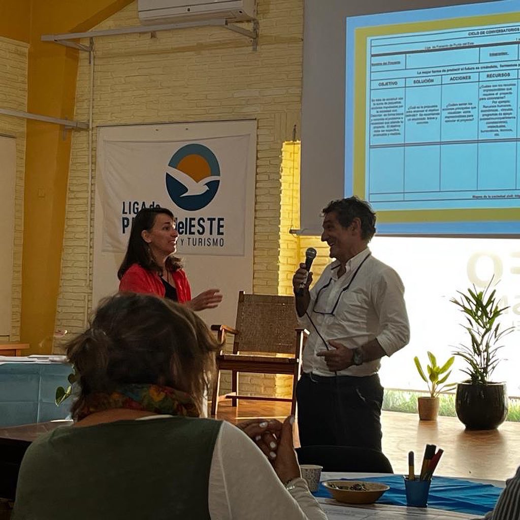 Tercer Conversatorio Punta del Este 2050! #Punta2050 En la #LigaPunta estamos convencidos de que la mejor manera de predecir el futuro es creándolo y comprobamos que muchos comparten nuestro pensamiento. Gracias por acompañarnos a pensar y crear el Punta del Este que queremos. 🇺🇾