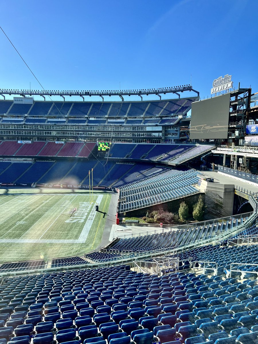 Another excellent day for the 28th Annual <a href="/MIAA033/">MIAA</a> Sportsmanship Summit at Gillette Stadium! Great slate of speakers, including an informative session on the NIL landscape by <a href="/AdvanceNIL/">ADVANCE</a> - thanks to these student-athlete leaders &amp; Coaches Smith &amp; Howard! #WeAreTheHill