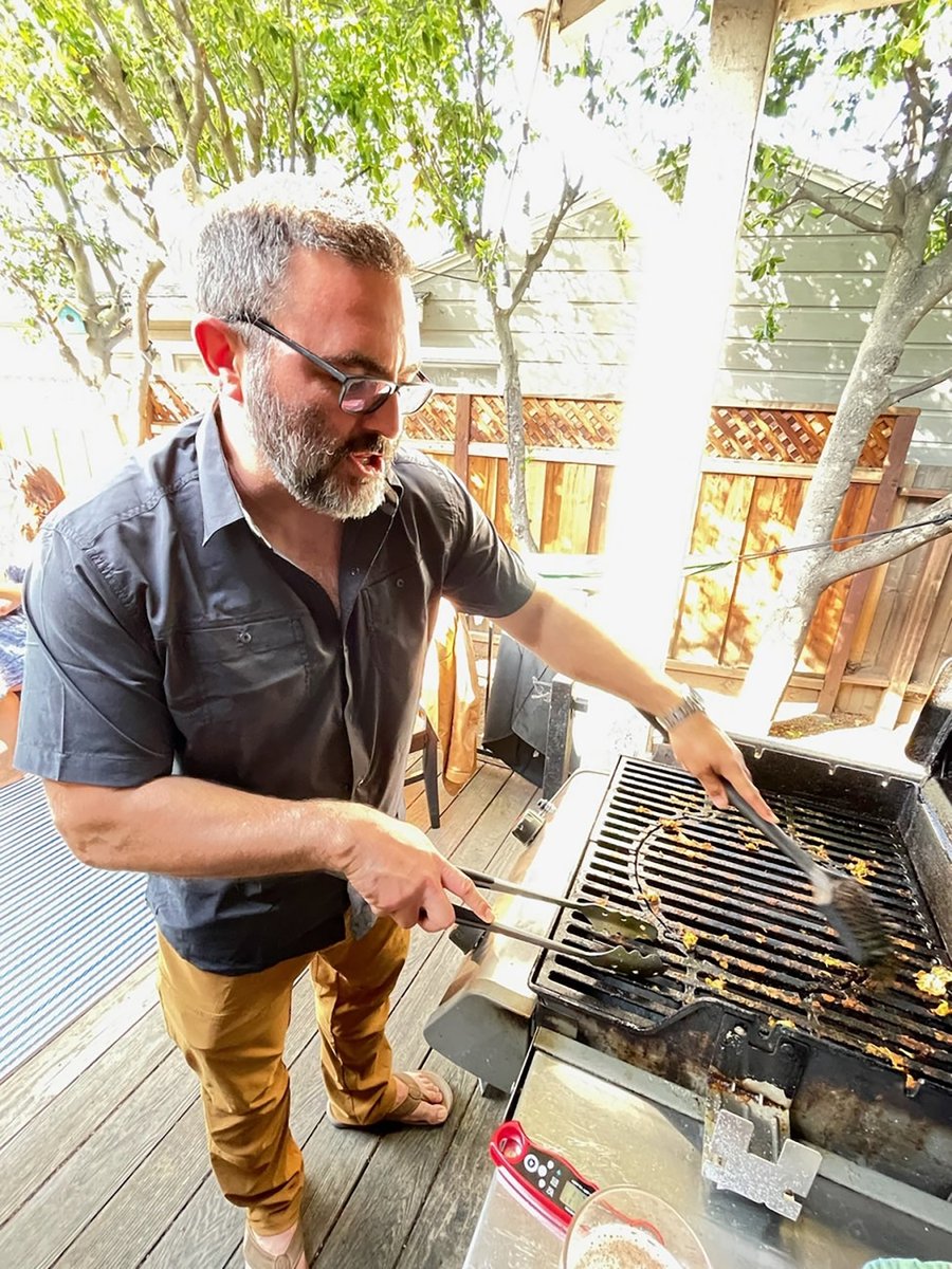 SLAClab's tweet photo. 🎸 Avid griller and guitar player Michael Gonzalez loves exploring tide pools with his family to find fossils – and might otherwise have become an archaeologist. 

📝 We're lucky to have him as a business manager supporting our Technology Innovation Directorate. 

✨ #boldpeople https://t.co/kEadWCiGov