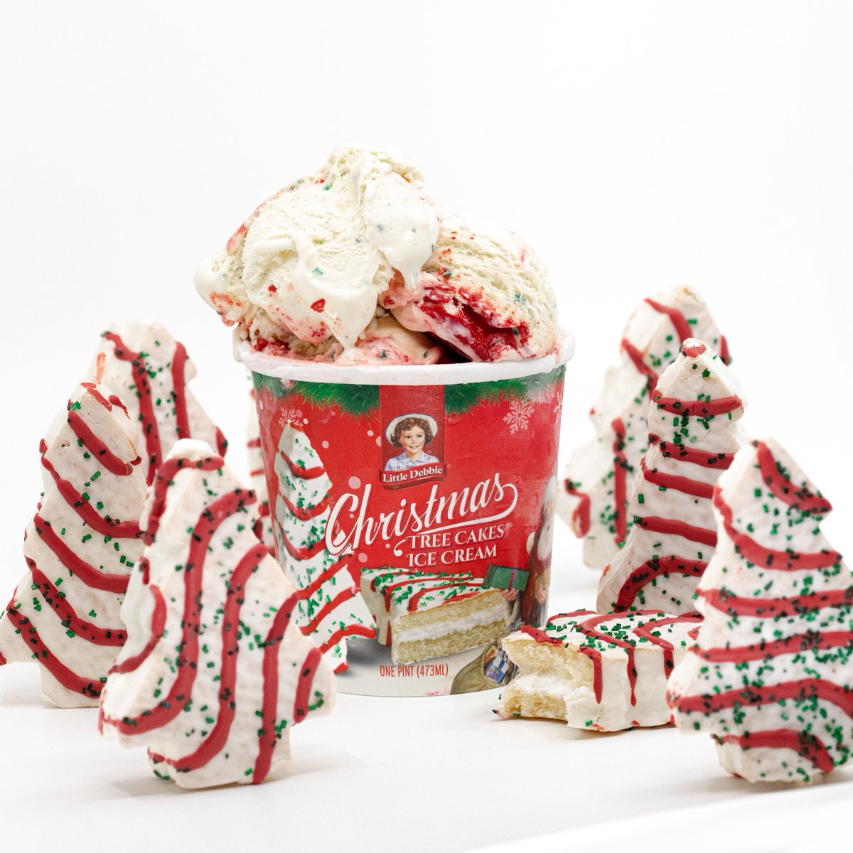 The season’s perfect pair is back! Stock up on Christmas Tree Cakes® and Hudsonville's Christmas Tree Cake Ice Cream before it’s gone! Find our snacks in a retailer near you by using our snack finder. Link below. #LittleDebbie #Unwrapasmile #Todaywebake littledebbie.com/www/findlocati…