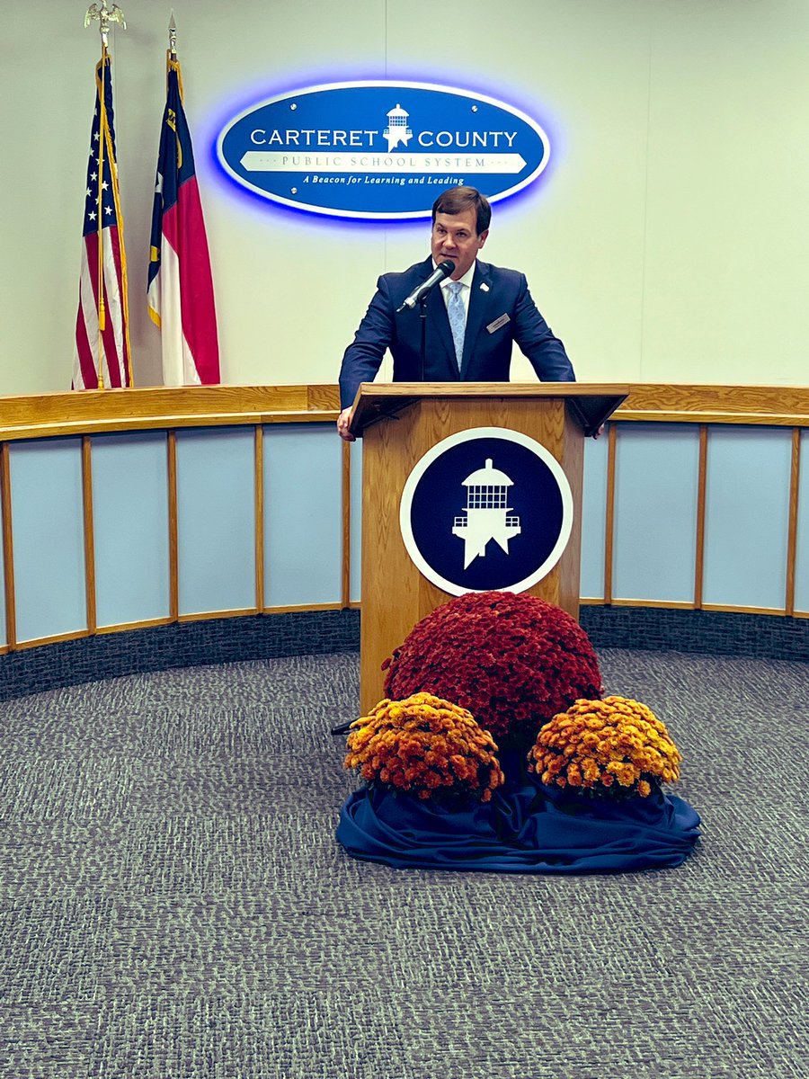 CCPS staff, elected officials, family, friends and community members gathered tonight for the official swearing-in ceremony of Superintendent Mr. Richie Paylor. “I am humbled and honored to serve the best school system in the state.” -Superintendent Paylor