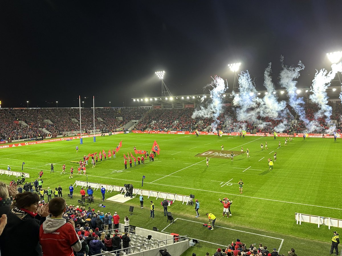 Great game, great result, great stadium, great atmosphere. More of this please in Cork #MunsterInThePáirc @PaircUiCha0imh @OfficialCorkGAA @Munsterrugby