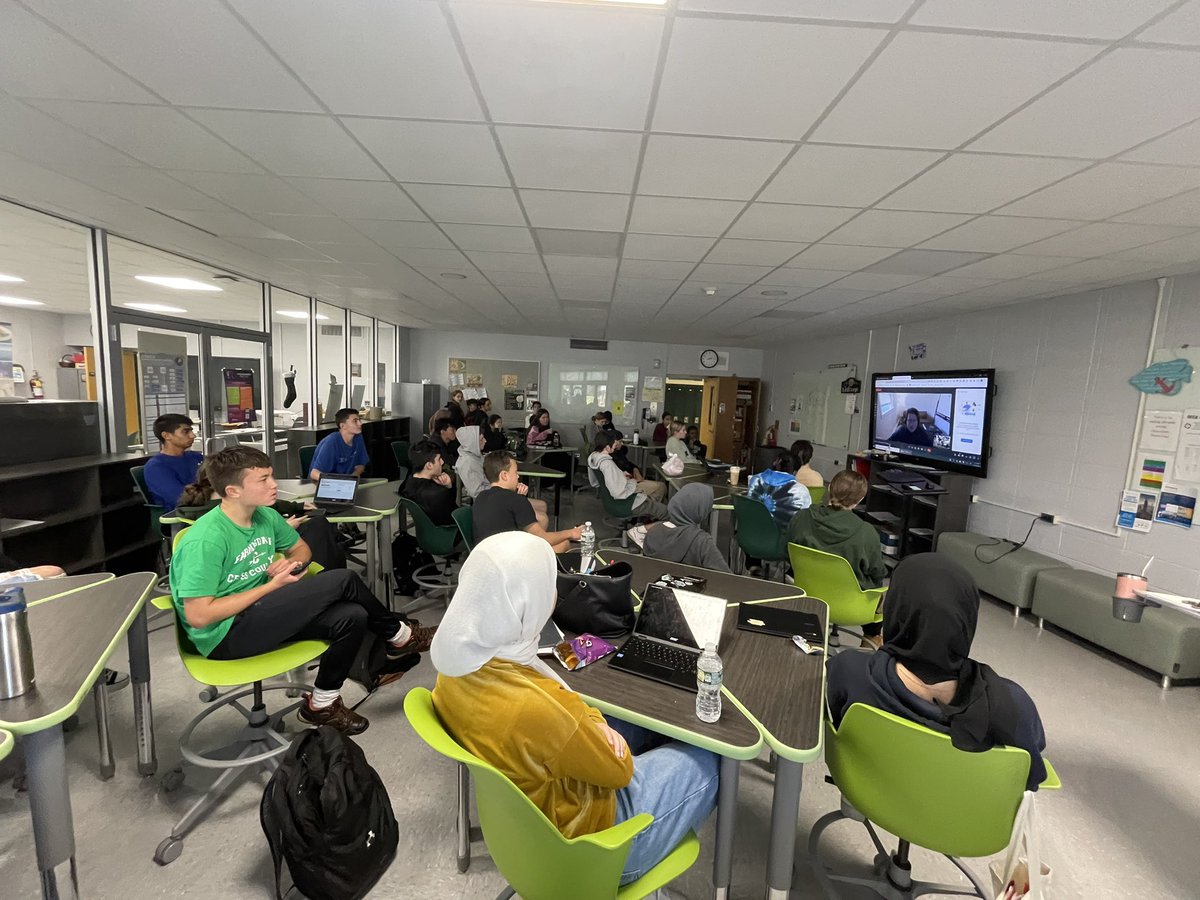 dmcwright730's tweet photo. So grateful to my former student @TheMelton, former ICDC competitor, and now DECA judge for sharing some wonderful advice and guidance with these very motivated students. #deca #businessed #mrswrightsadventures @DalersCareerEd #wearedalers https://t.co/tT6e0eZ1qU