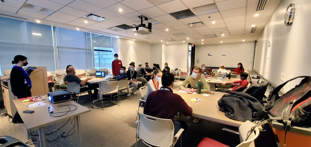 UHNPostdocs's tweet photo. We had our first Icebreaker + brainstorming session for our Leadership Committee today. Nice to see everyone in the new team!🎉
We had great discussions on how we could help improve experiences of postdocs at @UHN_Research!
Please stay tuned for more exciting events and programs! https://t.co/Q9NGwNqwgR