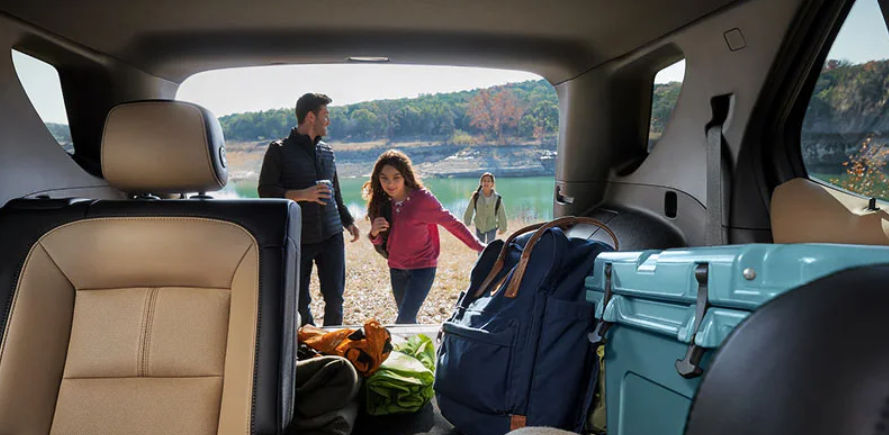 HeartlandChevy_'s tweet photo. Need an SUV that can handle long trips, make the commute enjoyable, and bring along plenty of interior space? The Chevrolet Equinox has you covered. https://t.co/H2rfijBzSR https://t.co/uufe8x5vfH