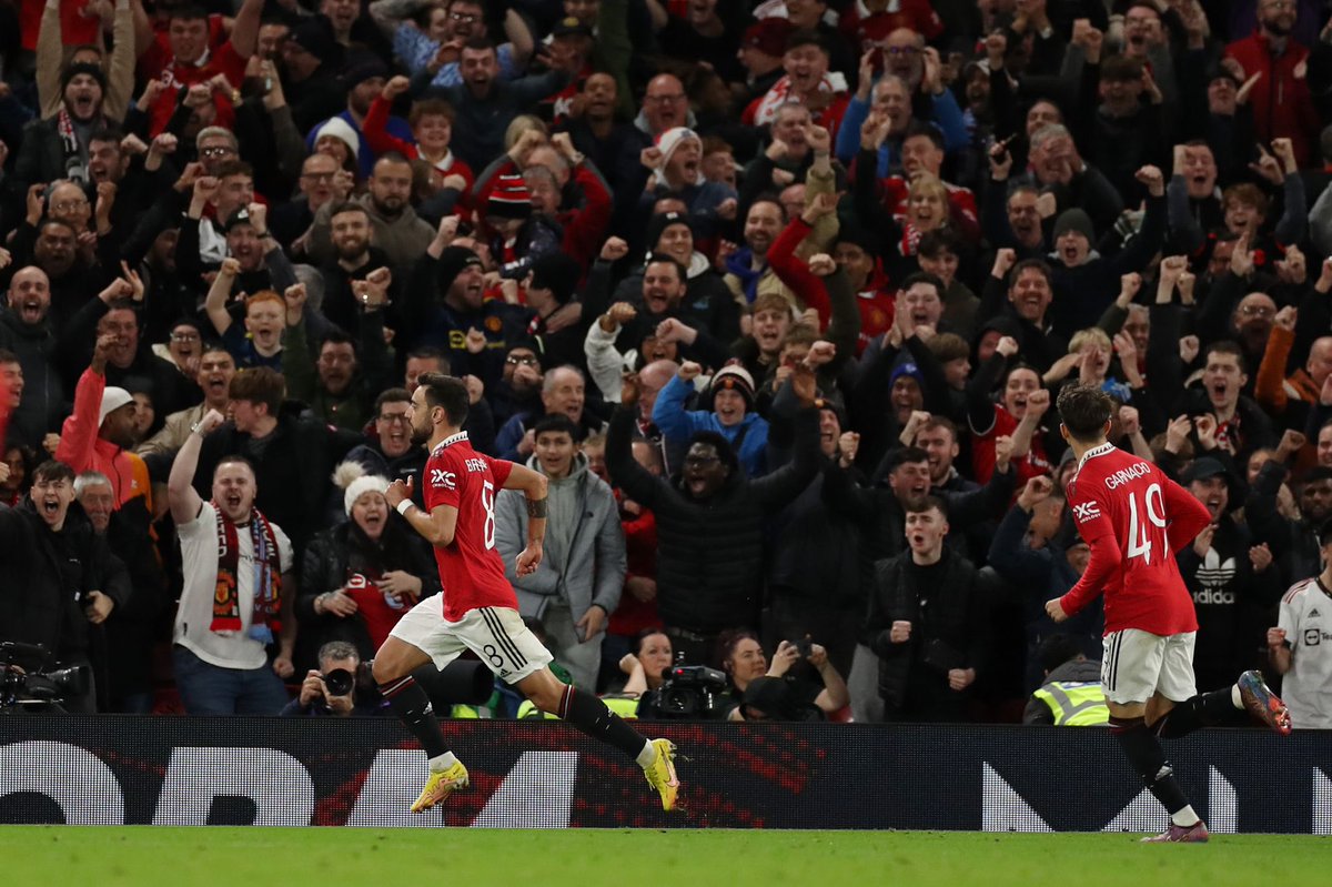 B_Fernandes8's tweet photo. Into the next round. A good night at Old Trafford 💪🏻 https://t.co/fAKLd2wjtJ