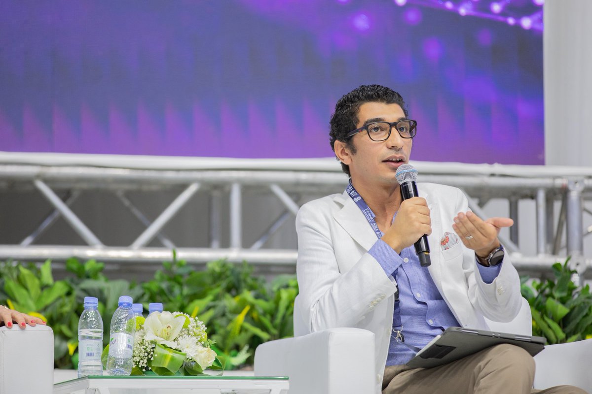 سعيد جداً بتواجدي و تغطيتي في معرض مستقبل الإعلام وهذا جزء بسيط من المعرض ، المليء من صناعة الإعلام المرتبط بالإنتاج والمحتوى والخبرات والآراء في مجال صناعة الإعلام #معرض_مستقبل_الإعلام   
#المهرجان_العربي_للإذاعة_والتلفزيون   
#FOMEX
