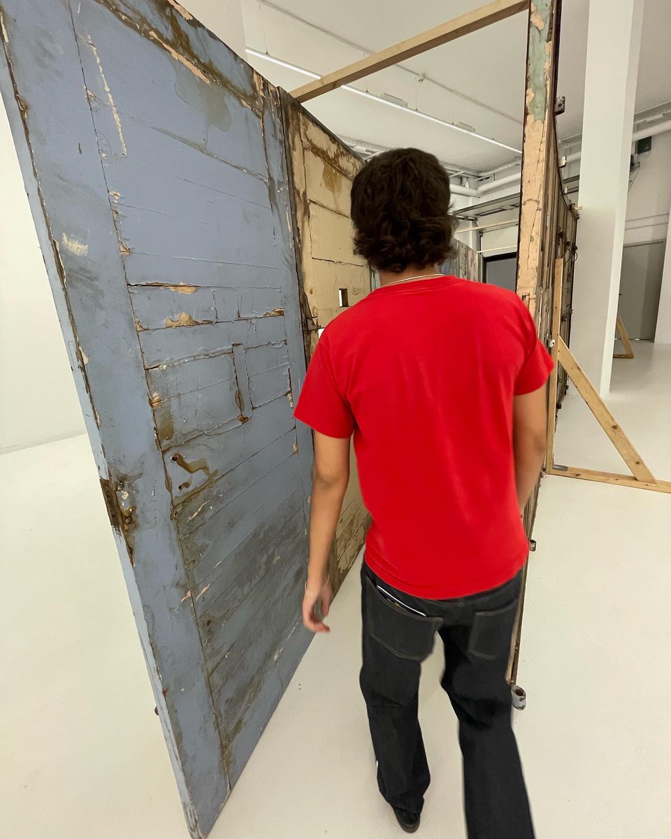 le000000n's tweet image. 🧍🏽‍♂️