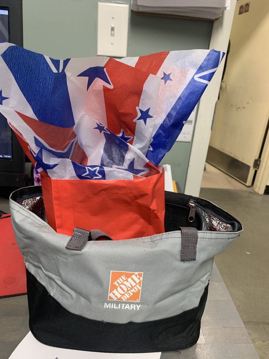 Lauren Morgan (@laurentmmorgan) on Twitter photo @2678 Veterans Day Ready! #thankyou #wallofhonor #❤️🇺🇸#becauseofthebrave #landofthefree <a href="/JessicaMeaney3/">Jessica Meaney</a> <a href="/marantes1/">Marcelo Arantes</a> <a href="/DanielleKida1/">Danielle Dion Korell</a> @2678 Veterans Day Ready! #thankyou #wallofhonor #❤️🇺🇸#becauseofthebrave #landofthefree <a href="/JessicaMeaney3/">Jessica Meaney</a> <a href="/marantes1/">Marcelo Arantes</a> <a href="/DanielleKida1/">Danielle Dion Korell</a>