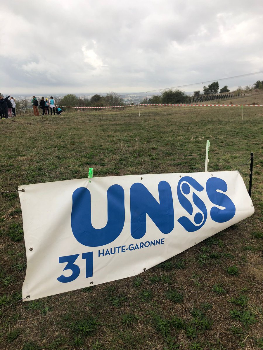 ClgRosaParks's tweet photo. [AS] Participation au cross district @unss31 à Pech David pour nos élèves. Un bon moment d’engagement et d’émotions !!! @EpsToulouse @EducPrio_AcTlse @actoulouse https://t.co/9NTF6ES5SW