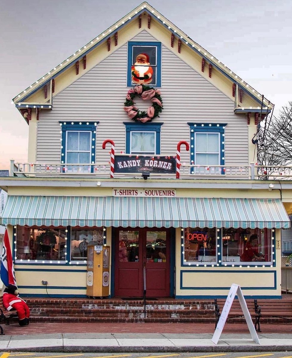 capeologypics's tweet image. Our Holiday Bucket List is LIVE! 🎄 Check out our list to find local holiday events happening on the Cape and Islands this season. ✨ capeology.shop/blogs/news/hol…

Want to receive an email for our next holiday-themed guide? 💌 mailchi.mp/d50bdc987ce0/m…

#capeology #capecod #supportlocal