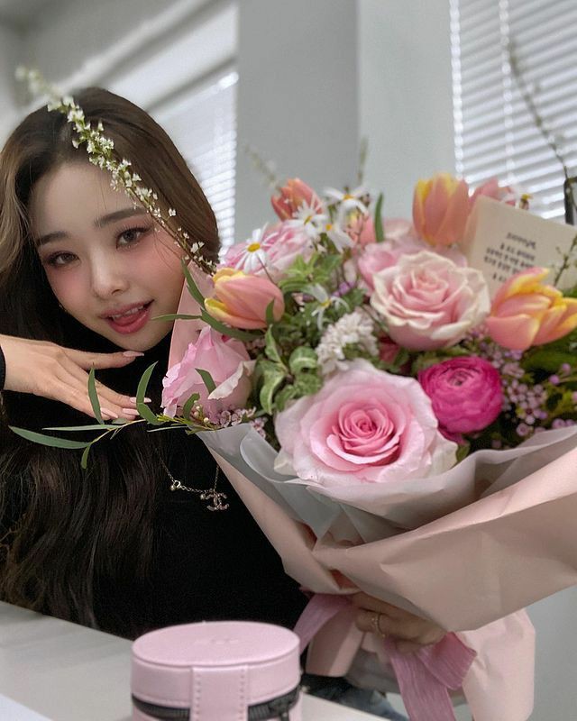 ▍  𝗜𝗡𝗦𝗧𝗔𝗚𝗥𝗔𝗠   𝗣𝗢𝗦𝗧 。
                      ﹫앨리관
it's my birthday Taram
 ⠀⌂         ⌕         ⊞          ⎘
