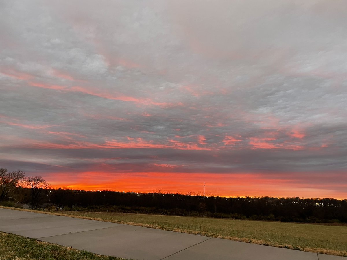 Madel1229's tweet photo. Here you go @RyanMatoushWX  You asked for it. https://t.co/IUtupKJCVN