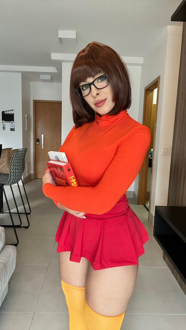 Watch Cosvickye's leaked NSFW photo on TwXstars