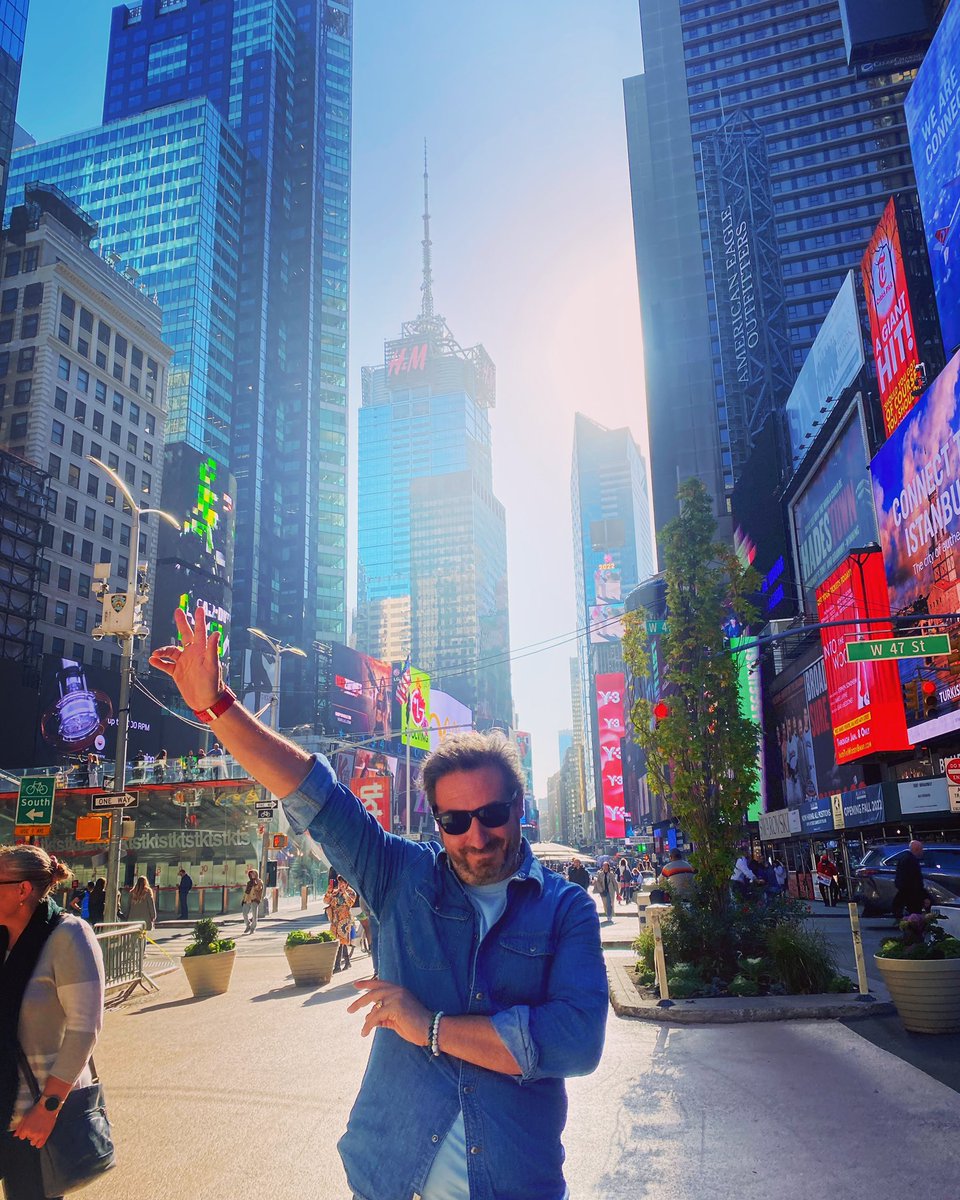 AlfredoBono's tweet photo. #ProvaaPrendermi #NewYork https://t.co/AFqJetv77B
