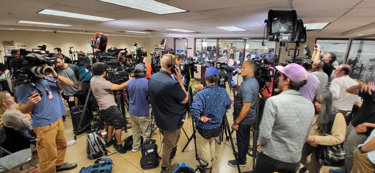 El departamento de elecciónes del contado Maricopa está dando una conferencia de prensa para aclara dudas y dar actualización sobre la tabulación de votos. Los detalles a las 5pm por <a href="/TelemundoAZ/">Telemundo Arizona</a>