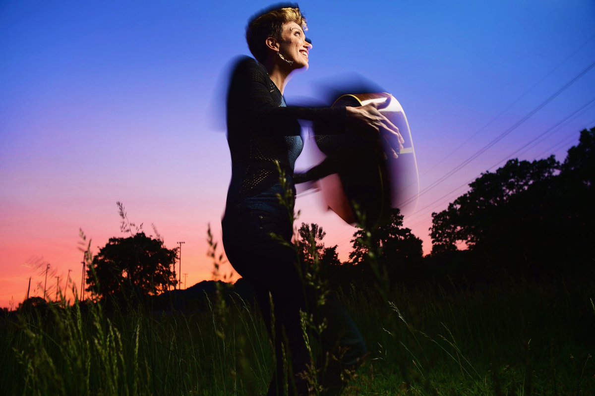 When creative magic really happens, I often ask myself… am I truly playing the music, or is it playing me? 🥰🌅🎵 🌠 Music is a beautiful life force that feels deeply ethereal at times. E-motion = energy in motion… what ways are you allowing emotion to move through you? 🤩💫🌅