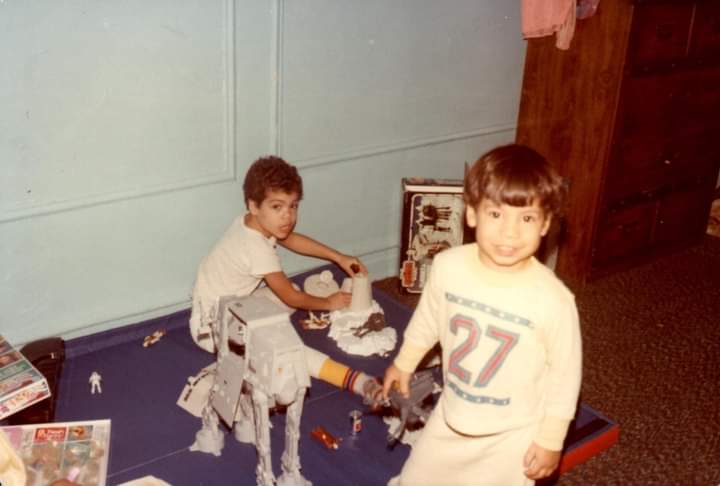 mavthewriter's tweet photo. We were sitting on thousands of dollars of product and didn't even know it. #ThrowbackThursday #80stoys #ChildhoodPhoto #StarWars #1980s #starwarstoys https://t.co/SdFW1A29iJ https://t.co/dkKLEyHSOv