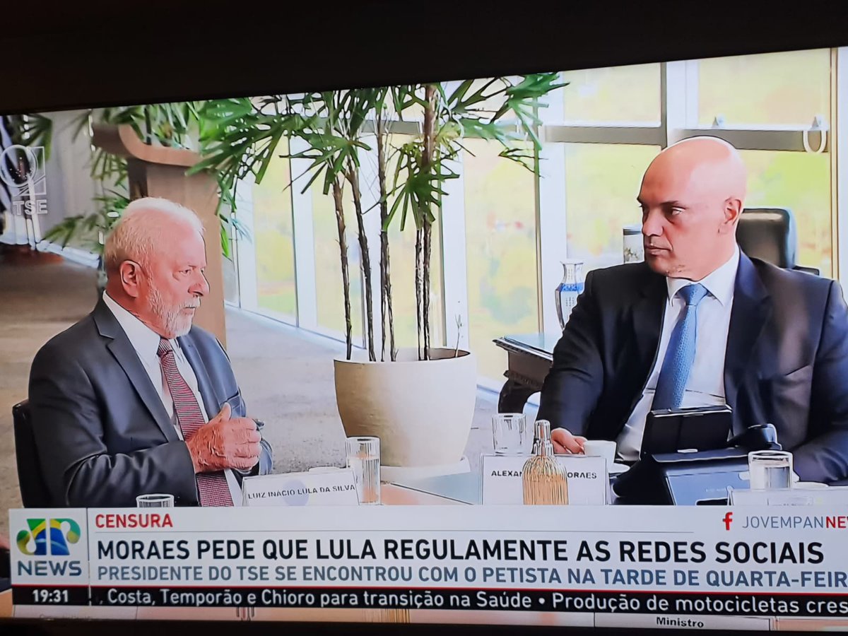 Judiciário pedindo a regulamentacao da internet. 🤡