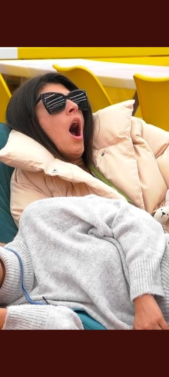 ElisabeCCosta's tweet photo. @exodo_cena Que piada... por breves momentos pensei k ia enfiar a carapuça🤣🤣🤣
Enjoana que falta de noção
#bbtvi
#forajoana https://t.co/RFYYLYG67s
