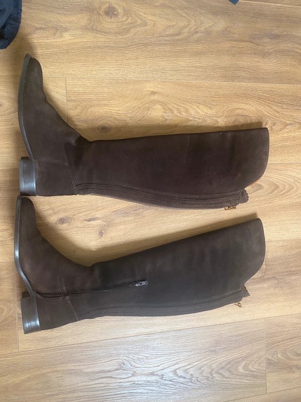 Lauralexmck's tweet photo. Get the Fairfax &amp; Favor Knee-length boots I’m selling on @VintedUK. Size 6 for ££270.00! https://t.co/vXJ4rytJLD https://t.co/x1EWm4SkOr