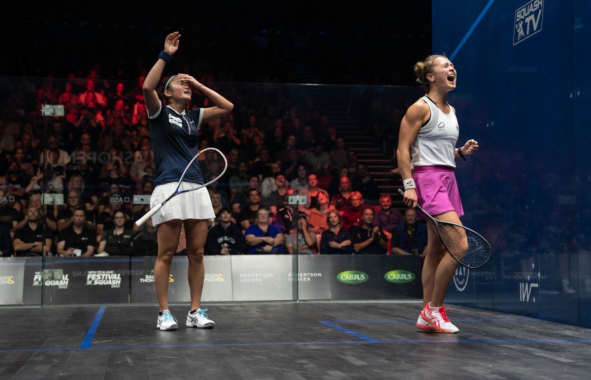 squashnz's tweet photo. How good is this? The emotion of a loss and a win at the #nzsquashopen  #squash https://t.co/Orwda9eVRZ