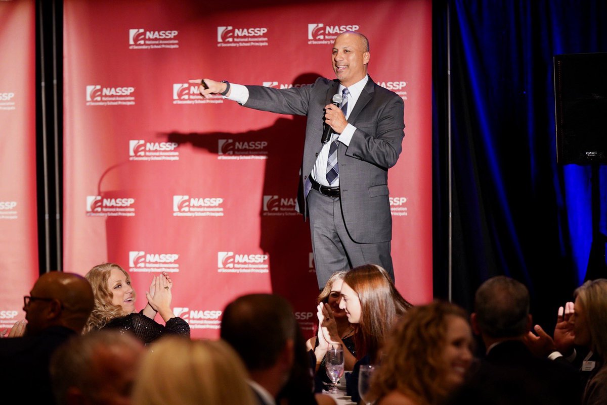 “Once you have a vision, you have to use the four most powerful words in leadership: I need your help.” <a href="/casas_jimmy/">Jimmy Casas</a> talks #leadership with Principals and Assistant Principals of the Year at the #Illuminate2022 awards gala.