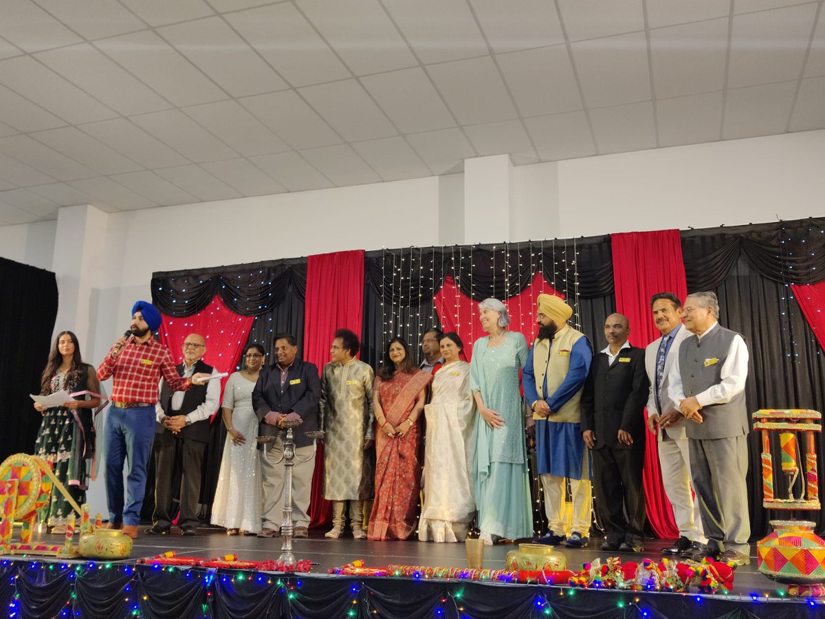 IndiainNZ's tweet photo. #AmritMahotsav
All the Indian Associations of Waikato first time came together &amp; celebrated a grand Diwali in Hamilton.  H.E. Neeta Bhushan, High Commissioner &amp; Hon. Paula Southgate, Mayor of Hamilton graced the occasion.
@MEAIndia @IndianDiplomacy @AmritMahotsav  @Paula4Hamilton https://t.co/hqz8dtiNXy