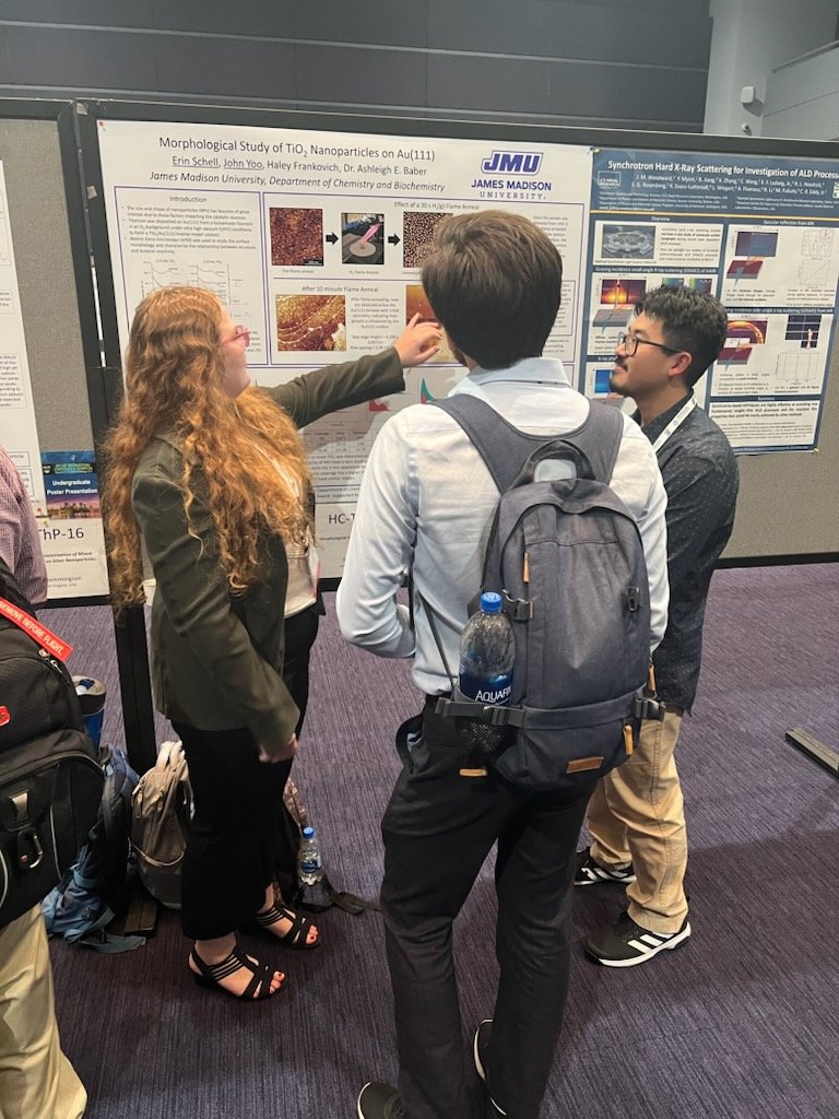 ashleighbaber's tweet photo. So proud of my students representing the #BaberLab this afternoon at #AVS68 !! #undergraduateresearch #surfacescience #heterogeneouscatalysis https://t.co/RDs6sSro7b