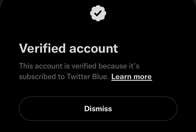 randomrtwt_'s tweet photo. @xDanielxS Especially when you see this 😂 they should at least make the symbol a different shade of blue to differentiate https://t.co/rOJI7FEIZs