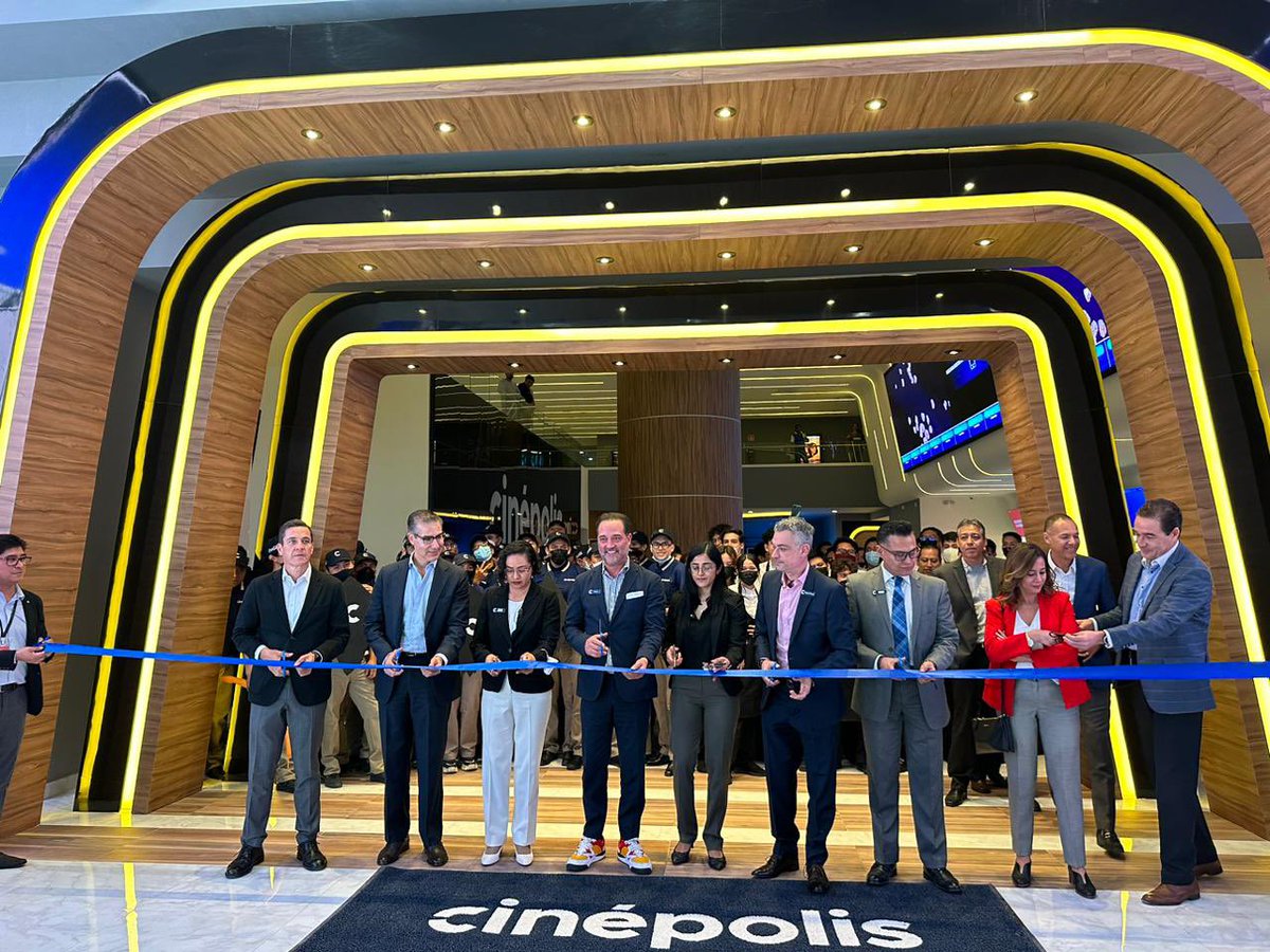 avacu's tweet photo. @SomosCinepolis Esta semana es muy especial, inauguramos @Cinepolis Parque Tepeyac y @Cinepolis Mitikah, sin duda un logro en equipo y una clara muestra la vitalidad en nuestra industria. Saludos a todos los Cinepolitos en CDMX https://t.co/Wtb9VrRNBm