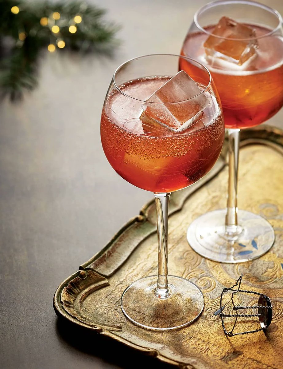 This low-proof cocktail winterizes the usually summery spritz. Adonis Spritz recipe ✨: buff.ly/3fSjdVq