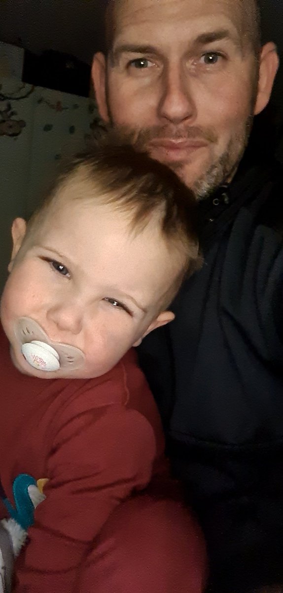DARRENCOWIE7's tweet photo. bed time storey for this mad little guy #loveyah https://t.co/CwqJcsgX6X
