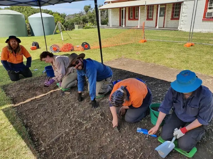 Evolution of Cultural Diversity Initiative (@ecdi_anu) on Twitter photo "Field Schools are vital for equipping our students with the skills they need and for building respectful relationships with the local custodians" -<a href="/HelenCSullivan/">Prof Helen Sullivan</a> Read the full Mornington fieldschool story - bit.ly/mornington-fie… "Field Schools are vital for equipping our students with the skills they need and for building respectful relationships with the local custodians" -<a href="/HelenCSullivan/">Prof Helen Sullivan</a> Read the full Mornington fieldschool story - bit.ly/mornington-fie…