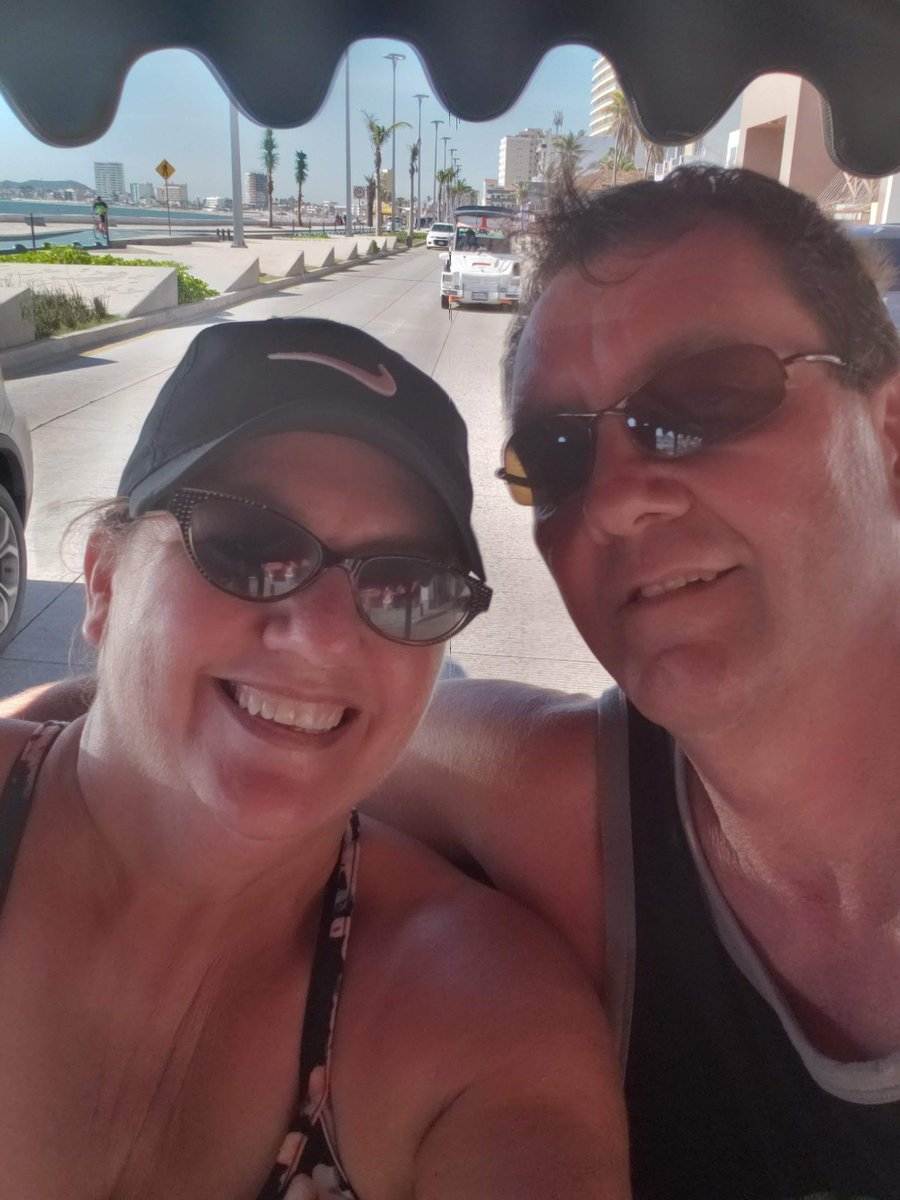 IT's A #BlogPost: Is anyone else dreaming that they will find a killer travel deal in February? #talkamongstyourselves
(Click:yagottalaughaboutit.blogspot.com/2022/11/two-ye…)