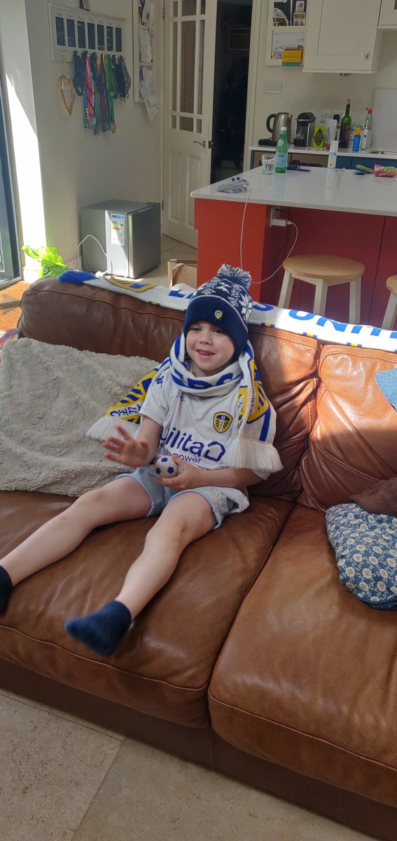 Here is the little man. Crazy for #Leeds <a href="/andrearadri/">Andrea Radrizzani</a> <a href="/LufcYouth/">LufcYouth</a> do you need some new players? MOT
