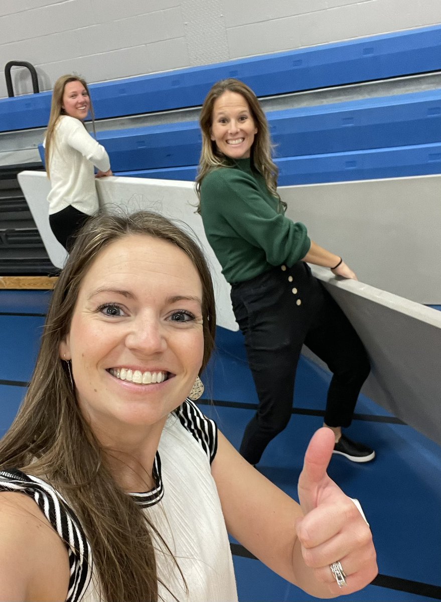 lrknutson3's tweet photo. What a great junior job shadow day. Thanks to this team and everyone who helped with planning and running such an awesome day for our students! Also a few more photos from the on site shadows! @WayneSchools We have a great community! https://t.co/i1f6LhlWUh