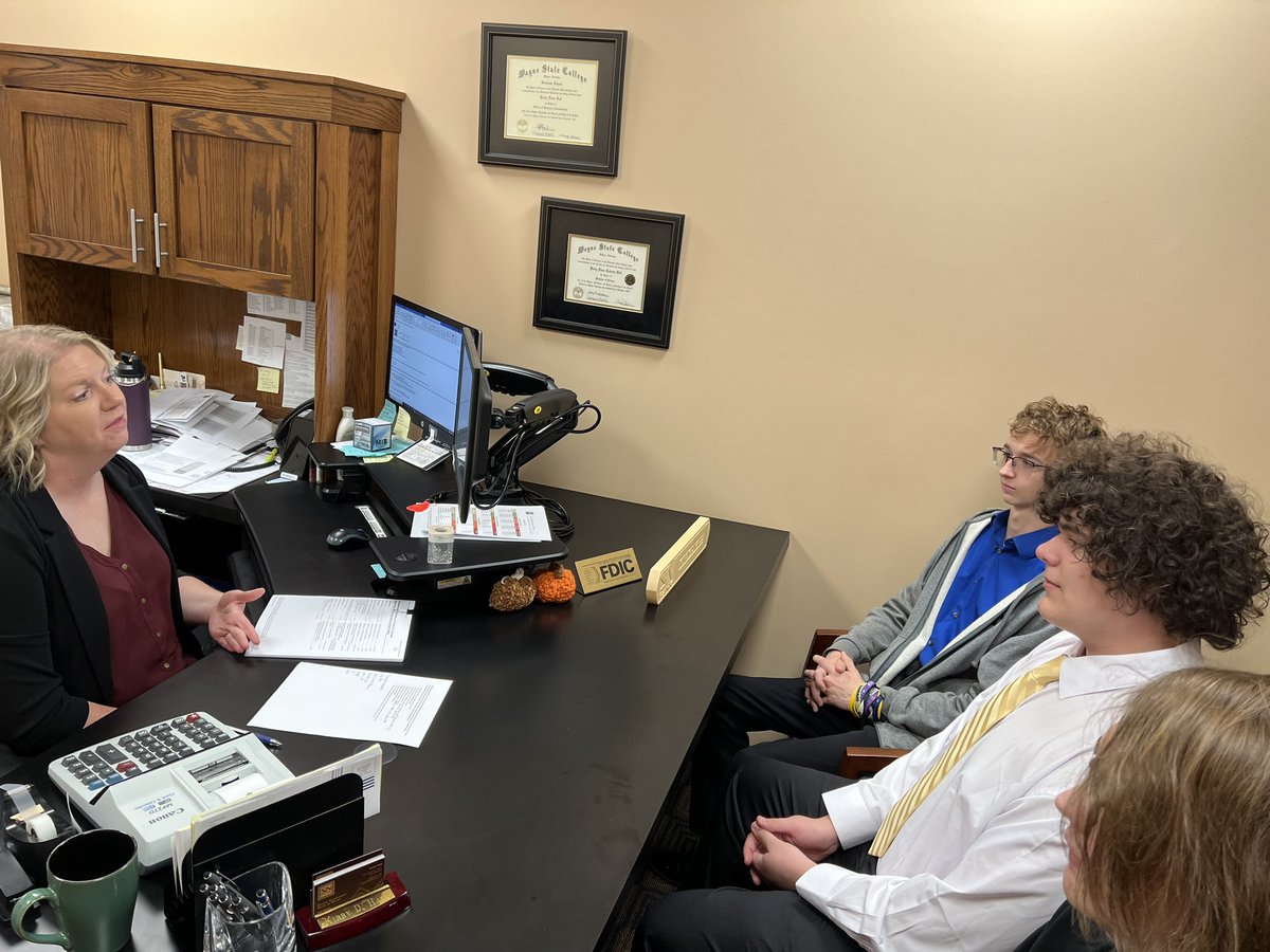 lrknutson3's tweet photo. What a great junior job shadow day. Thanks to this team and everyone who helped with planning and running such an awesome day for our students! Also a few more photos from the on site shadows! @WayneSchools We have a great community! https://t.co/i1f6LhlWUh