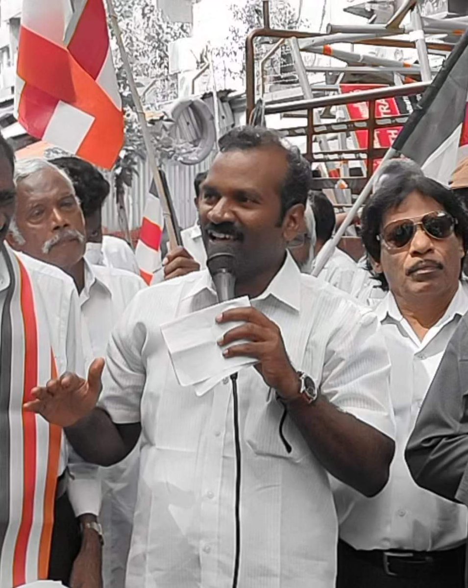 Puratchi82's tweet photo. இன்று 10.11.22 சென்னையில் பாரிசில் மாவட்ட ஆட்சியர் அலுவலகத்திற்கு முன்பு நடைபெற்ற தமிழ்நாடு பௌத்தர்கள் கூட்டமைப்பின் சார்பான மூன்று கோரிக்கைகளை வலியுறுத்தி நான் உரையாற்றியபோது. உடன் இயக்க சகோதரர்கள் கலந்து கொண்டனர்... https://t.co/8cLlEWg2hf