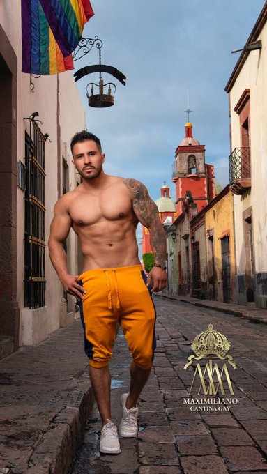 Un #TBT maravilloso ?????? En 2019 el calendario de la cantina gay más famosa de Querétaro aparecía en