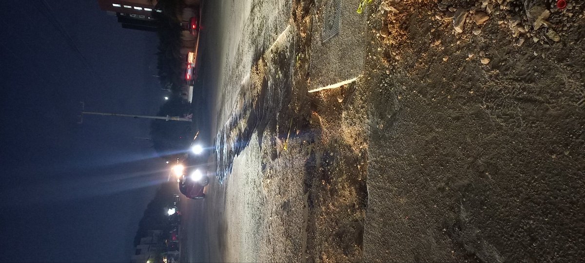 guerejavm's tweet photo. Este twit es para @DHCAGUAKAN @aguakan pues llevamos con esta obra 1 año y no se termina y nis dan puras largas y se pasan la bolita junto con las constructora deblos departamentos Delicias, el problema es que a cada rato nos dejan sin agua. Desde el martes no tenemos ni gota https://t.co/BNGZ1SDEX9