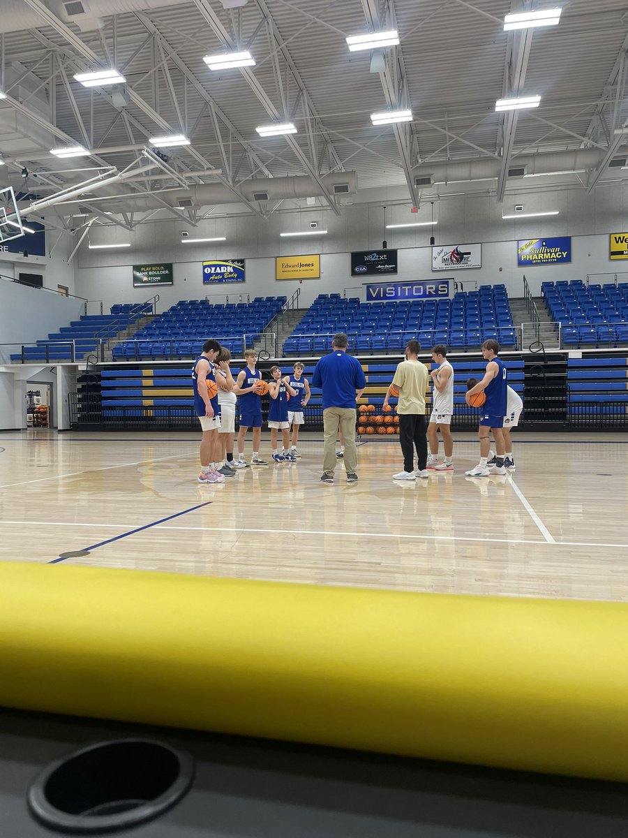 FlightAAO's tweet photo. Thank you @d_stahler for letting us come check out 2026 @RyderScribner and the @GobsBasketball team! Big season ahead for a talented team. #FlightStrong 🏀✈️ https://t.co/zhYORz10Wa