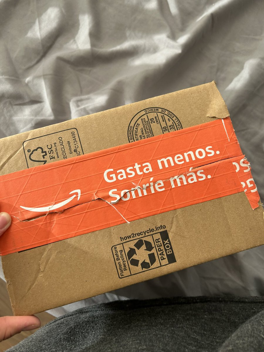 Miros_Alba's tweet photo. Amazon cuando recibo mi 5to paquete de la semana: https://t.co/75q8pNYfUy