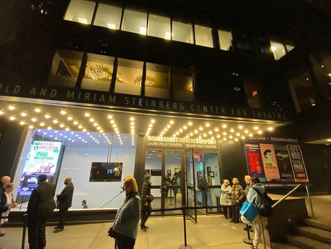 BWayBoundAndrew's tweet photo. We all just need someone to listen, even if it’s a stranger. @roundaboutnyc #stagewhisperpod #offbroadway #youwillgetsick #LindaLavin #fallseason22 https://t.co/zfIXXBC09j