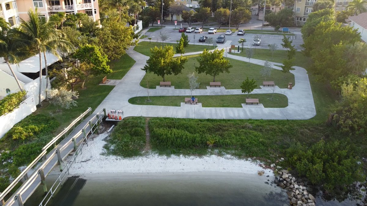 EverythingUas's tweet photo. Lyman Kayak Park in Lantana Florida https://t.co/zUB9CkWmPF